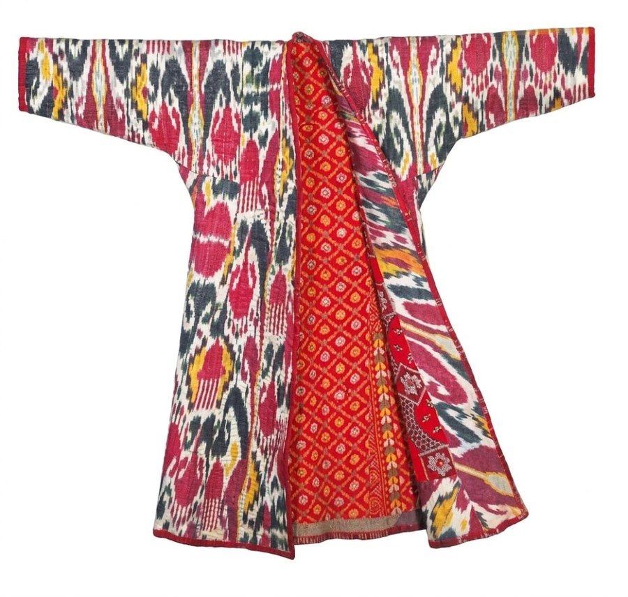 Abr (ikat) matodan tikilgan ayollar choponi